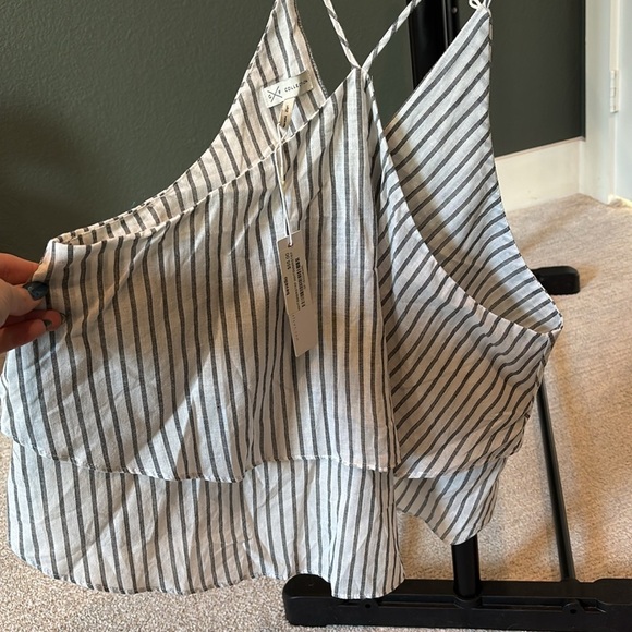 G x F Collection Top - Picture 2 of 2